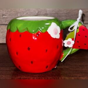 Super Cute Hand-painted Strawberry Mug - NEW